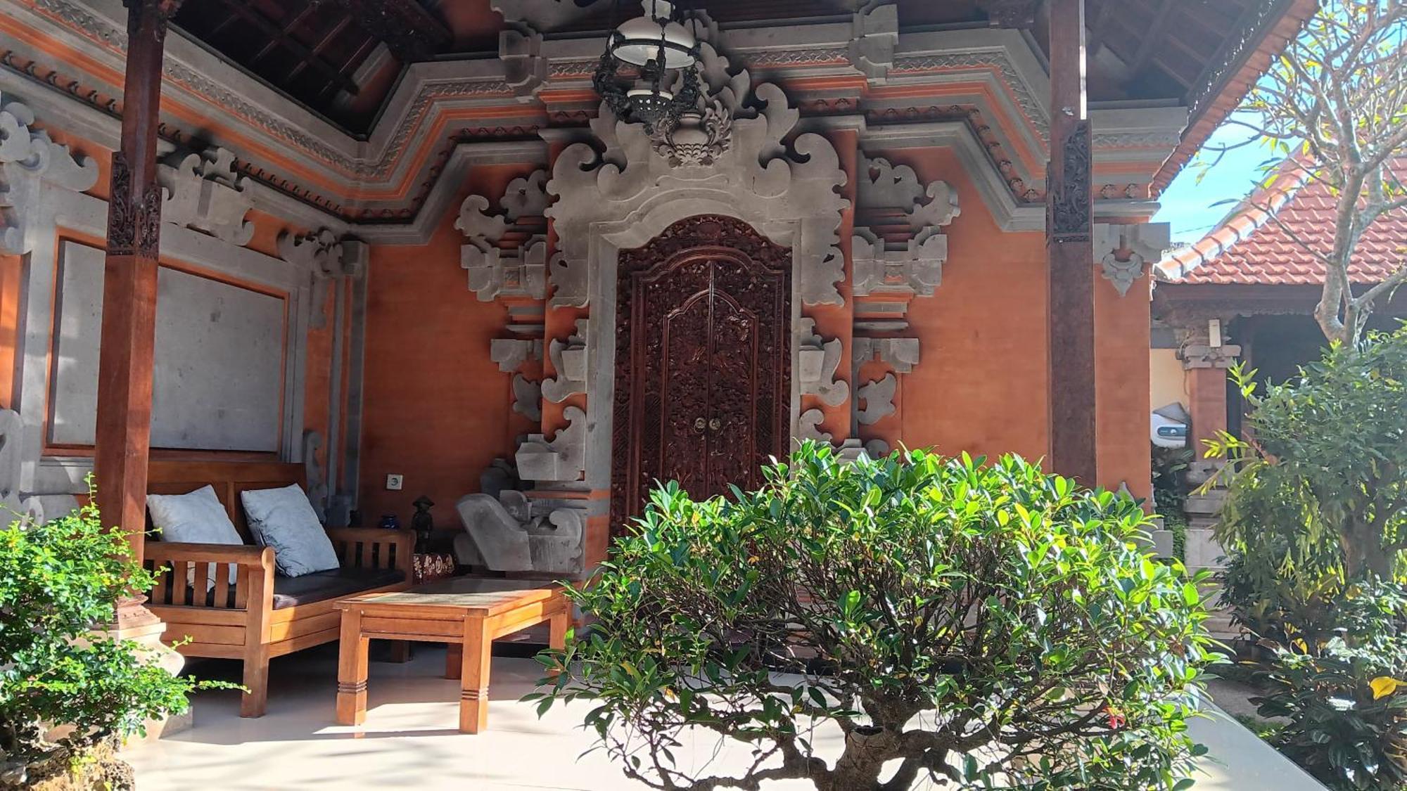 Privatunterkunft Ariartha *